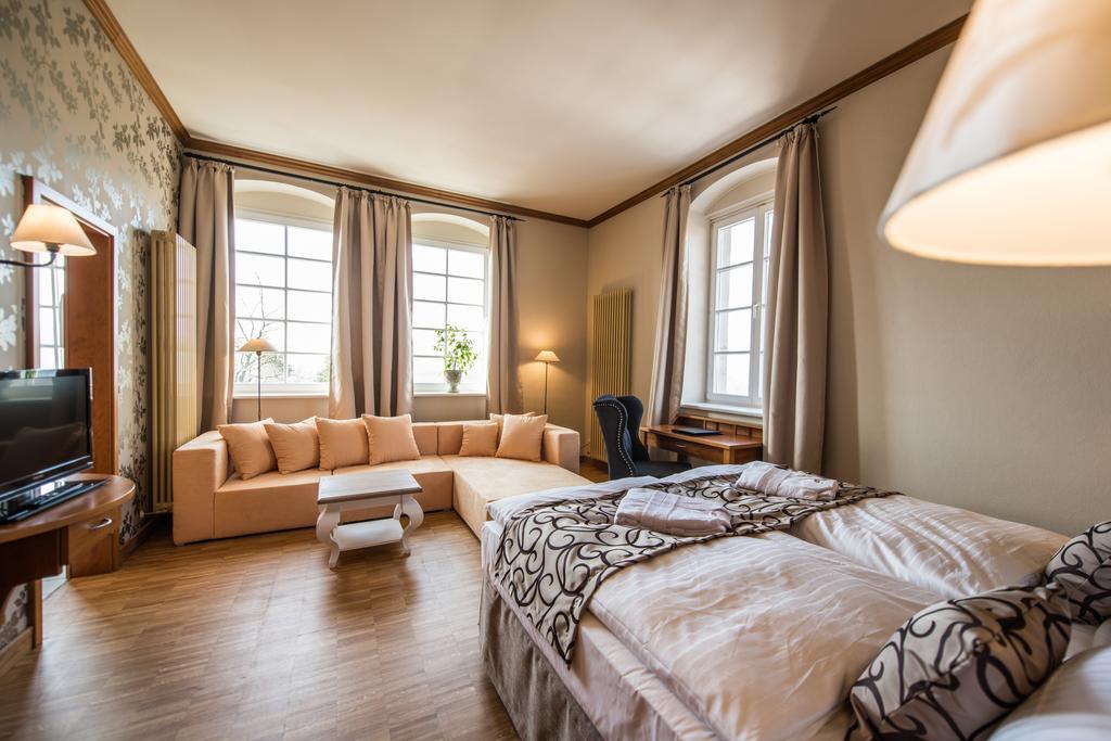 Berghotel Άιζεναχ Δωμάτιο φωτογραφία